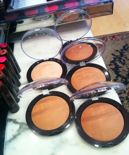 Laura-Mercier-Matte-Radiance-Baked-Powder