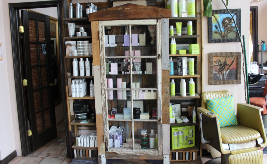 Studio-Within-Hair